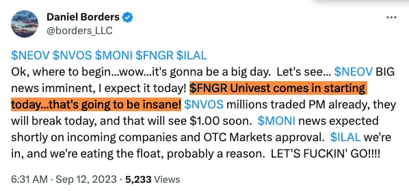 Borders promoting FNGR on Twitter